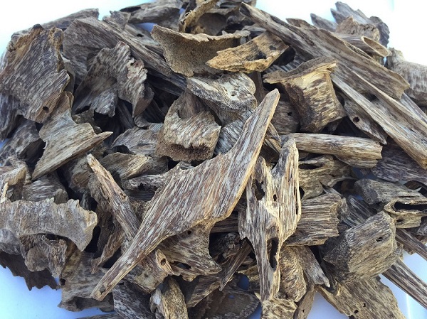 Phương thuốc làm thơm miệng từ trầm hương